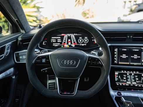 Used 2023 Audi RS 6 w/ Carbon Optic Package image 43