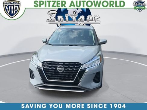 Used 2023 Nissan Kicks SV FWD image 3