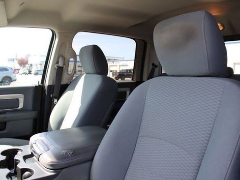 Used 2020 RAM 1500 Classic SLT AWD/4WD image 15