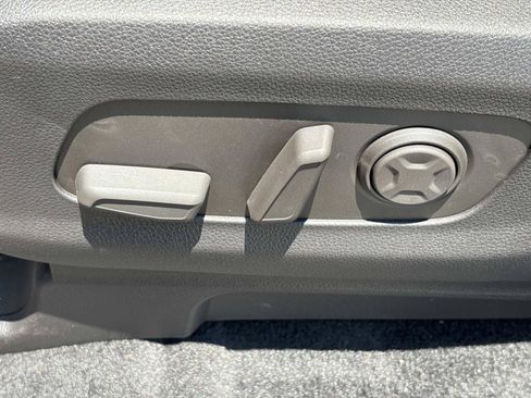 New 2026 Kia Carnival SX w/ SX Dark Edition Package FWD image 21