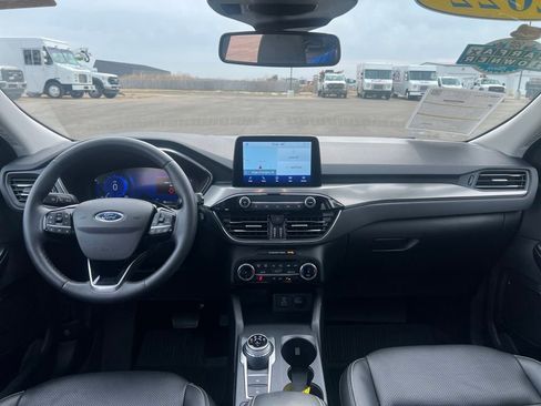 Certified 2022 Ford Escape Titanium w/ Class II Trailer Tow Package image 21