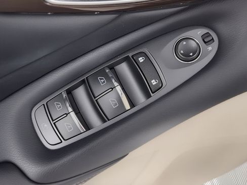 Used 2014 INFINITI Q50 Sport w/ Deluxe Technology Package AWD/4WD image 14