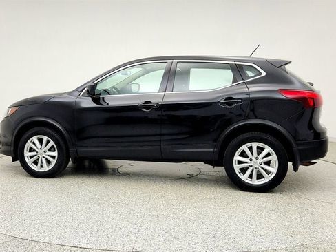 Used 2018 Nissan Rogue Sport S w/ S Appearance Package AWD/4WD image 8