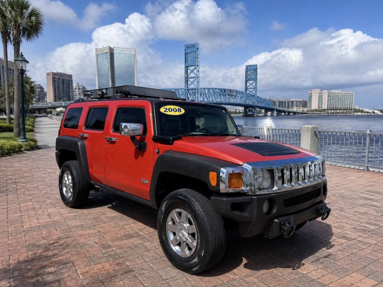 Used 2008 HUMMER H3 Luxury AWD/4WD image 1