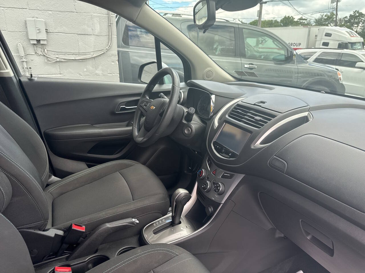 Used 2015 Chevrolet Trax LT w/ LPO, Protection Package AWD/4WD image 25