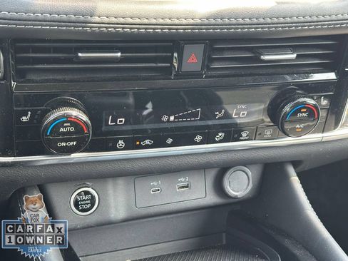 Used 2023 Nissan Rogue SL AWD/4WD image 33