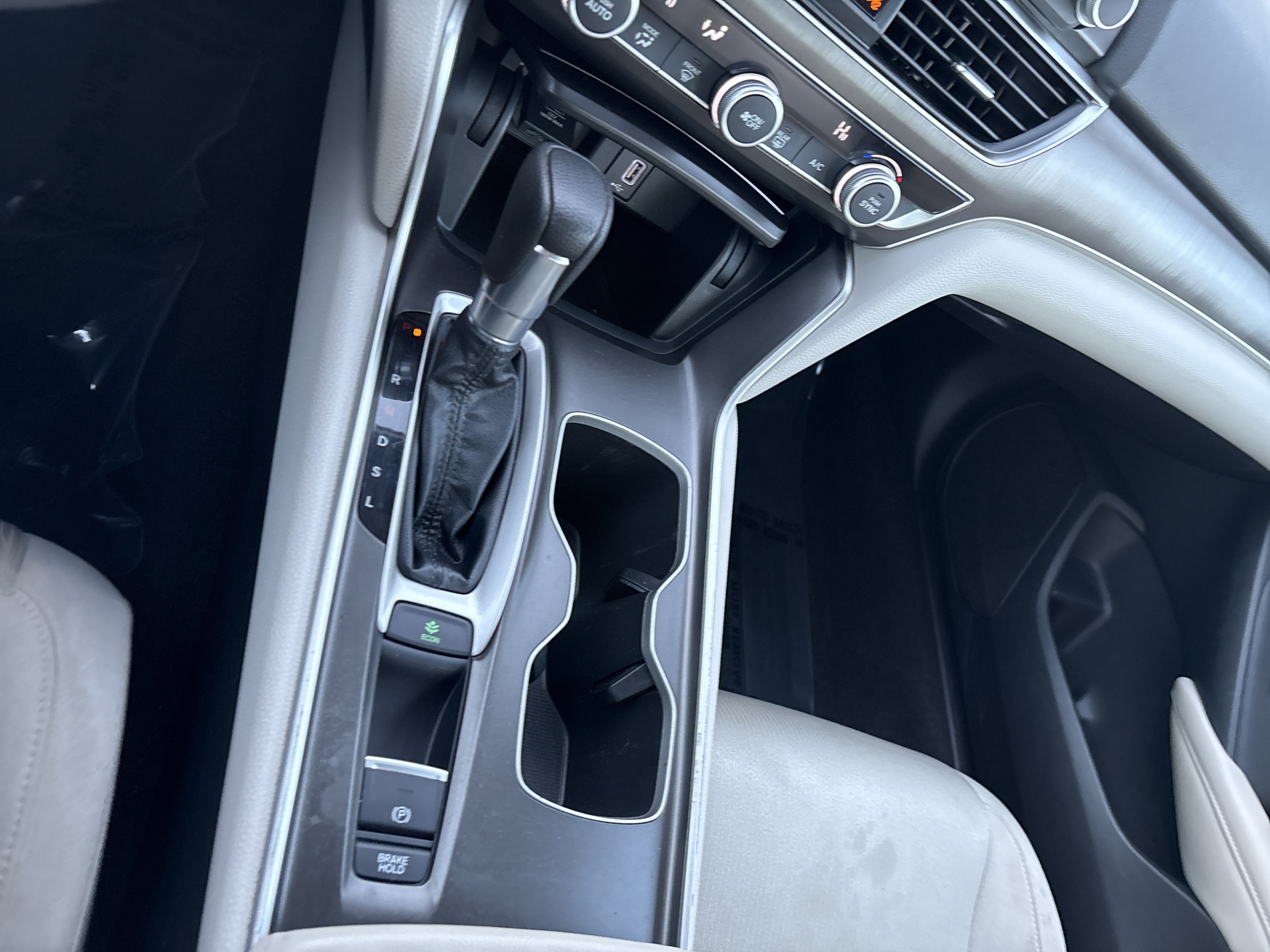 Used 2018 Honda Accord LX image 31