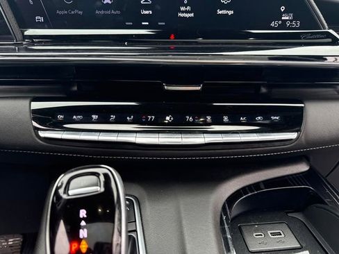 Used 2022 Cadillac Escalade ESV Sport w/ Touring Package image 23