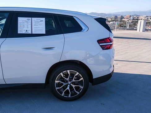 Used 2025 BMW X3 xDrive30i AWD/4WD image 8