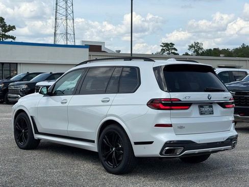 Used 2023 BMW X7 xDrive40i w/ Executive Package AWD/4WD image 6