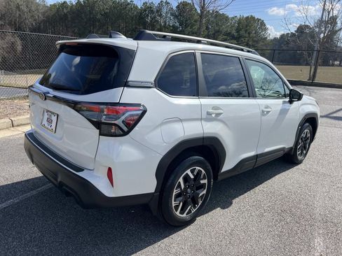 Used 2025 Subaru Forester Premium w/ Convenience Package #1 image 7