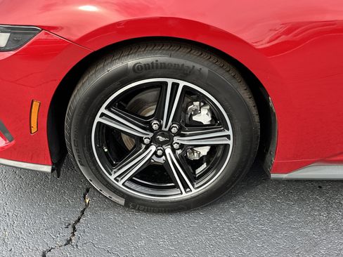 Used 2024 Ford Mustang Coupe image 11