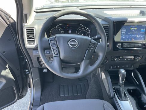 Used 2024 Nissan Frontier SV w/ SV Convenience Package image 10