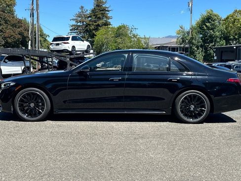 Used 2023 Mercedes-Benz S 580e 4MATIC Sedan image 2