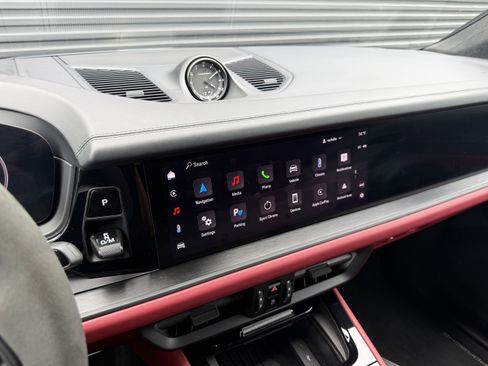 Certified 2025 Porsche Cayenne GTS AWD/4WD image 27