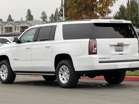 Used 2020 GMC Yukon XL SLT image 6