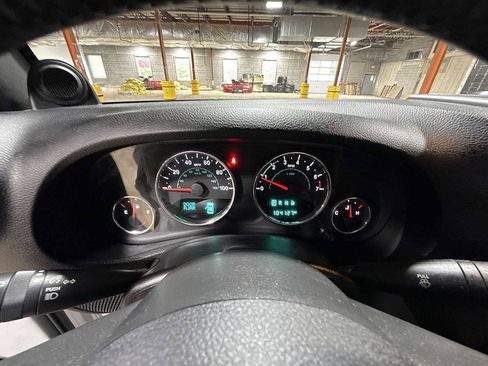 Used 2014 Jeep Wrangler Sport image 29