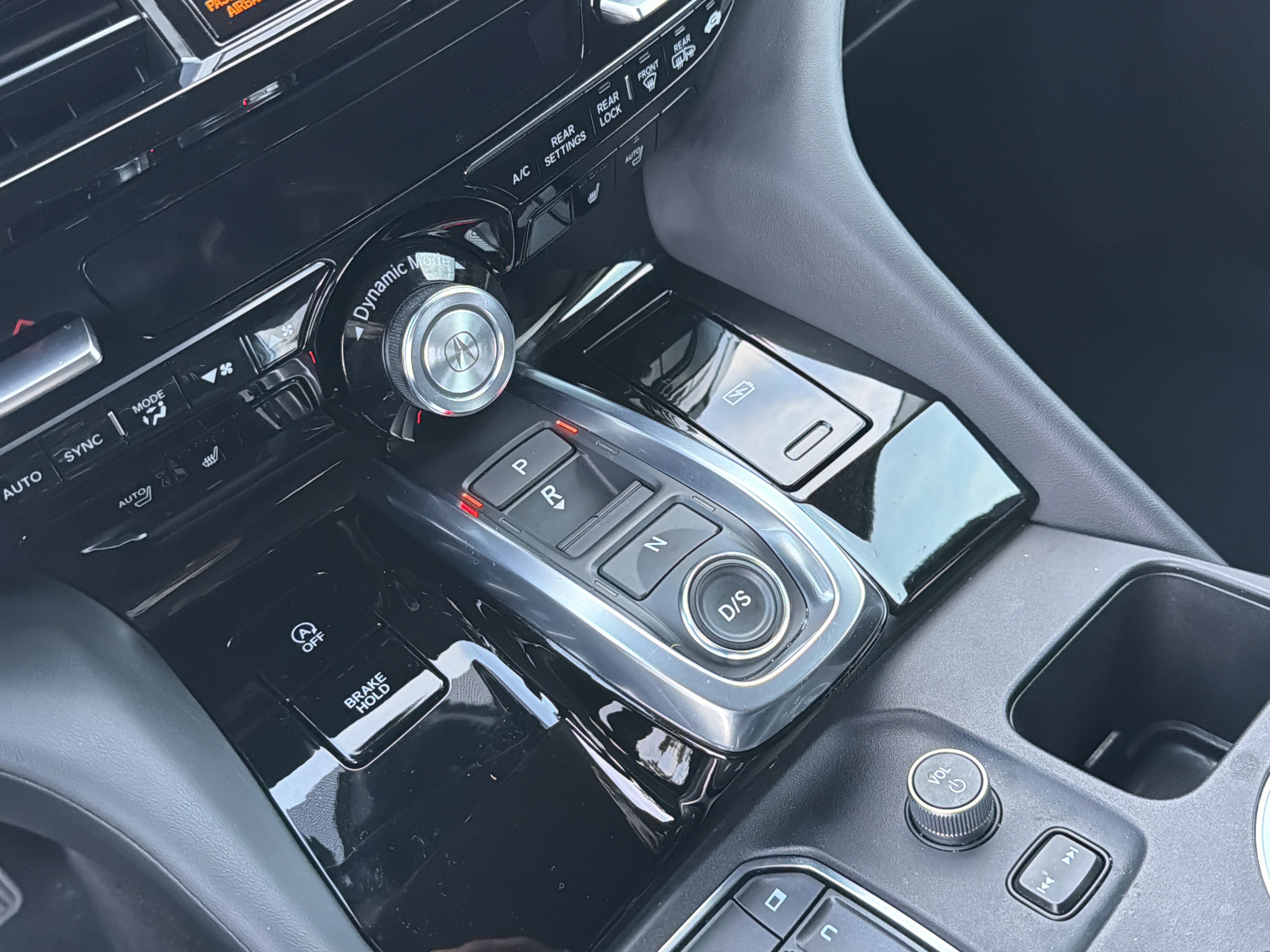 Used 2024 Acura MDX w/ Technology Package FWD image 22