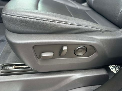 Used 2023 Chevrolet Silverado 1500 LTZ AWD/4WD image 21