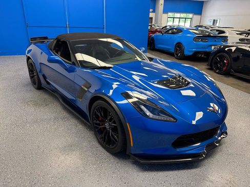 Used 2015 Chevrolet Corvette Z06 w/ 3LZ Preferred Equipment Group RWD image 26