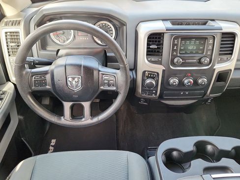 Used 2017 RAM 1500 Classic SLT image 11