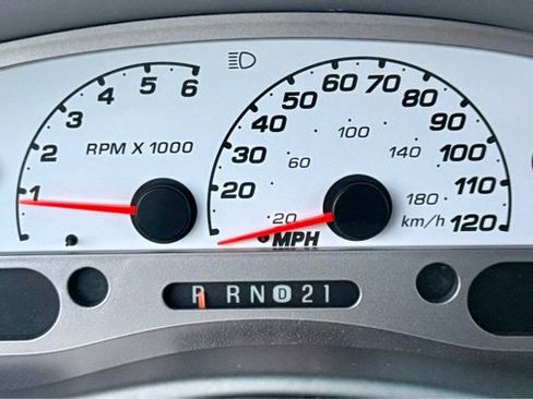 Used 2005 Ford Explorer Sport Trac XLT image 10