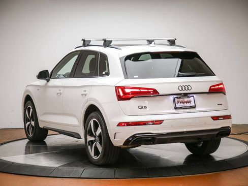 Certified 2023 Audi Q5 2.0T Premium Plus w/ Premium Plus Package AWD/4WD image 2