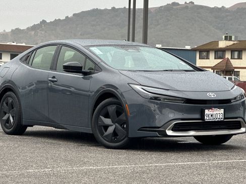 Certified 2024 Toyota Prius Prime SE image 2