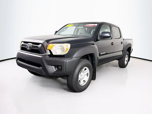 Used 2013 Toyota Tacoma PreRunner w/ Convenience Pkg RWD image 3
