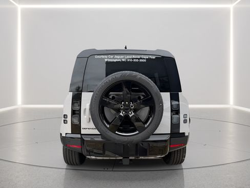 Used 2026 Land Rover Defender 110 S AWD/4WD image 4