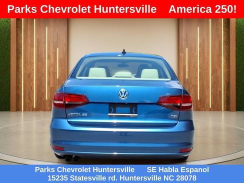 Used 2017 Volkswagen Jetta SE FWD image 30