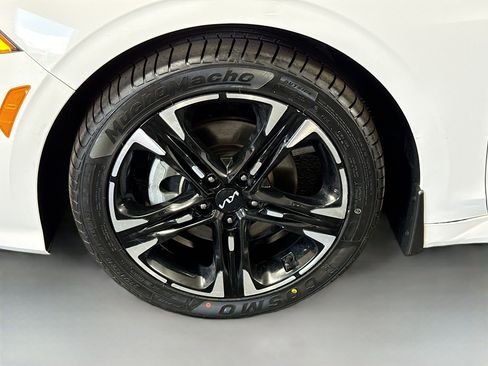 Used 2024 Kia K5 GT-Line w/ GT-Line Premium Package FWD image 11
