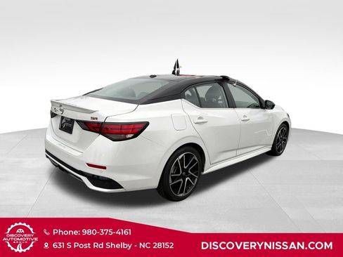 Certified 2025 Nissan Sentra SR w/ SR Premium Package FWD image 10