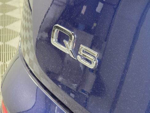 Used 2024 Audi Q5 Premium w/ Convenience Package AWD/4WD image 11