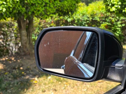 Used 2022 Ford Edge Titanium image 9