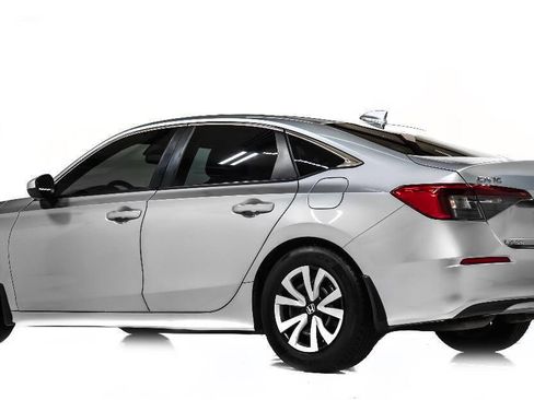 Used 2023 Honda Civic LX image 4