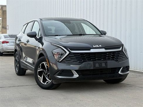 Used 2024 Kia Sportage LX image 2