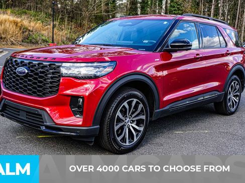 Used 2025 Ford Explorer ST-Line image 2