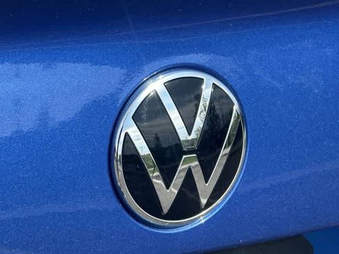Used 2024 Volkswagen Jetta GLI 40th Anniversary Edition FWD image 27