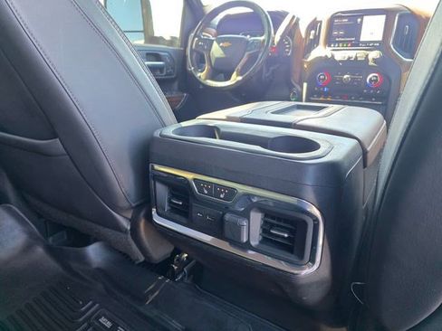 Used 2021 Chevrolet Silverado 2500 High Country w/ Technology Package AWD/4WD image 16