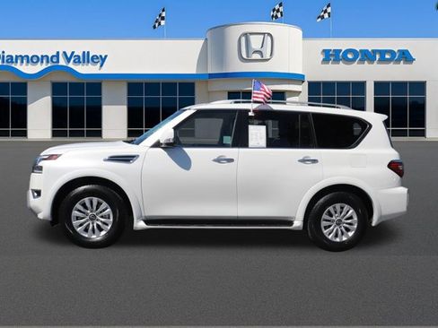 Used 2024 Nissan Armada SV image 7