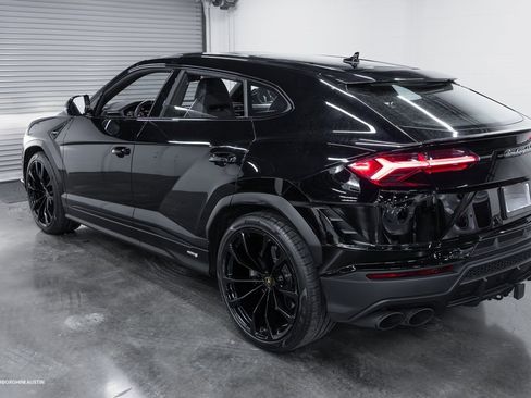 Used 2023 Lamborghini Urus S image 11