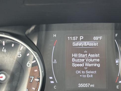 Used 2020 Jeep Compass Latitude w/ Cold Weather Group AWD/4WD image 16