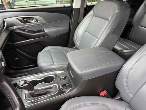 Used 2019 Chevrolet Traverse LT w/ LT Premium Package FWD image 35