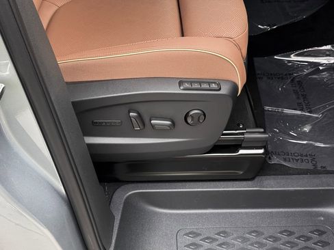 New 2025 Volkswagen ID. Buzz Pro S image 26