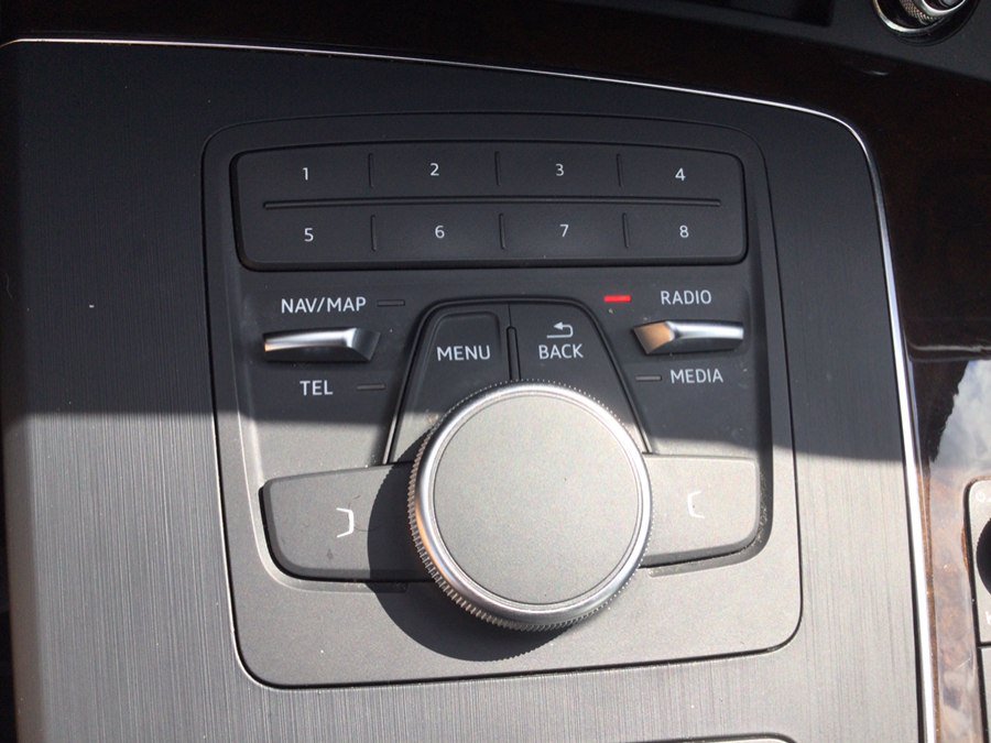 Used 2019 Audi Q5 2.0T Premium AWD/4WD image 35