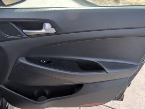 Used 2019 Hyundai Tucson SE w/ Cargo Package image 30