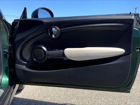 Used 2014 MINI Cooper 2-Door Hardtop image 22