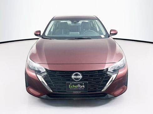 Used 2024 Nissan Sentra SV FWD image 2