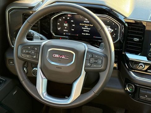 Used 2026 GMC Sierra 1500 SLT AWD/4WD image 14